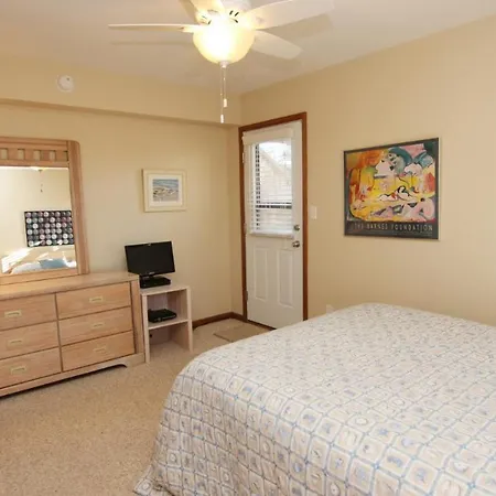 Sa8, Berry- Semi-Oceanfront, Close To Beach, Dogs Welcome